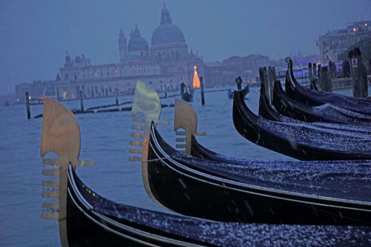 Ca Lezze Bell'Appartamento Nel Cuore Di Venezia Экстерьер фото